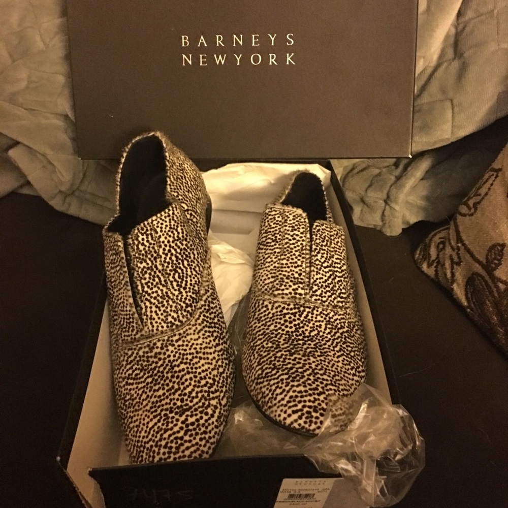 Barney’s New York Calf Hair sported Shoes 8.5.